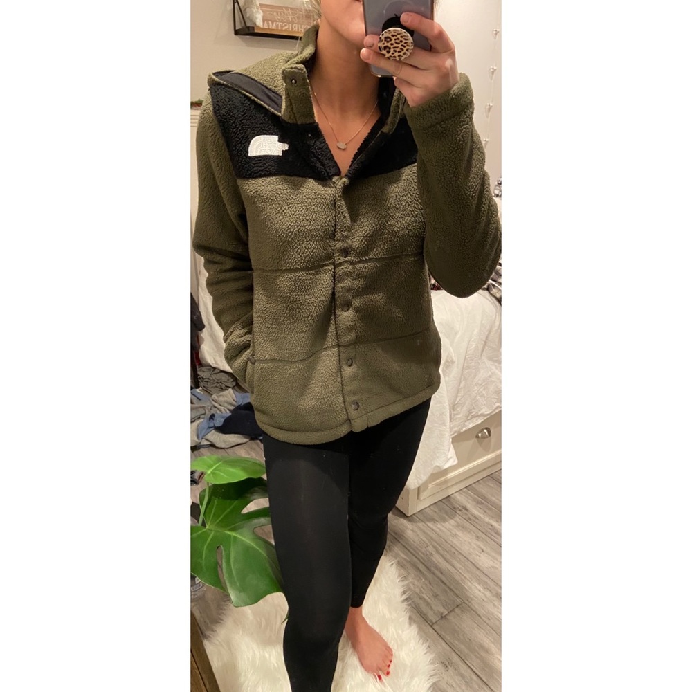 North face sweatshirt